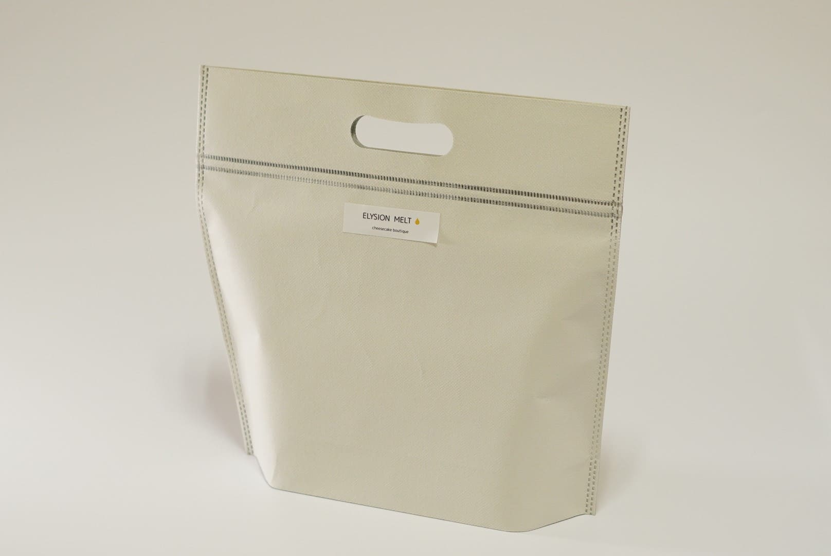 極上とろ生チーズケーキ 専用袋入り