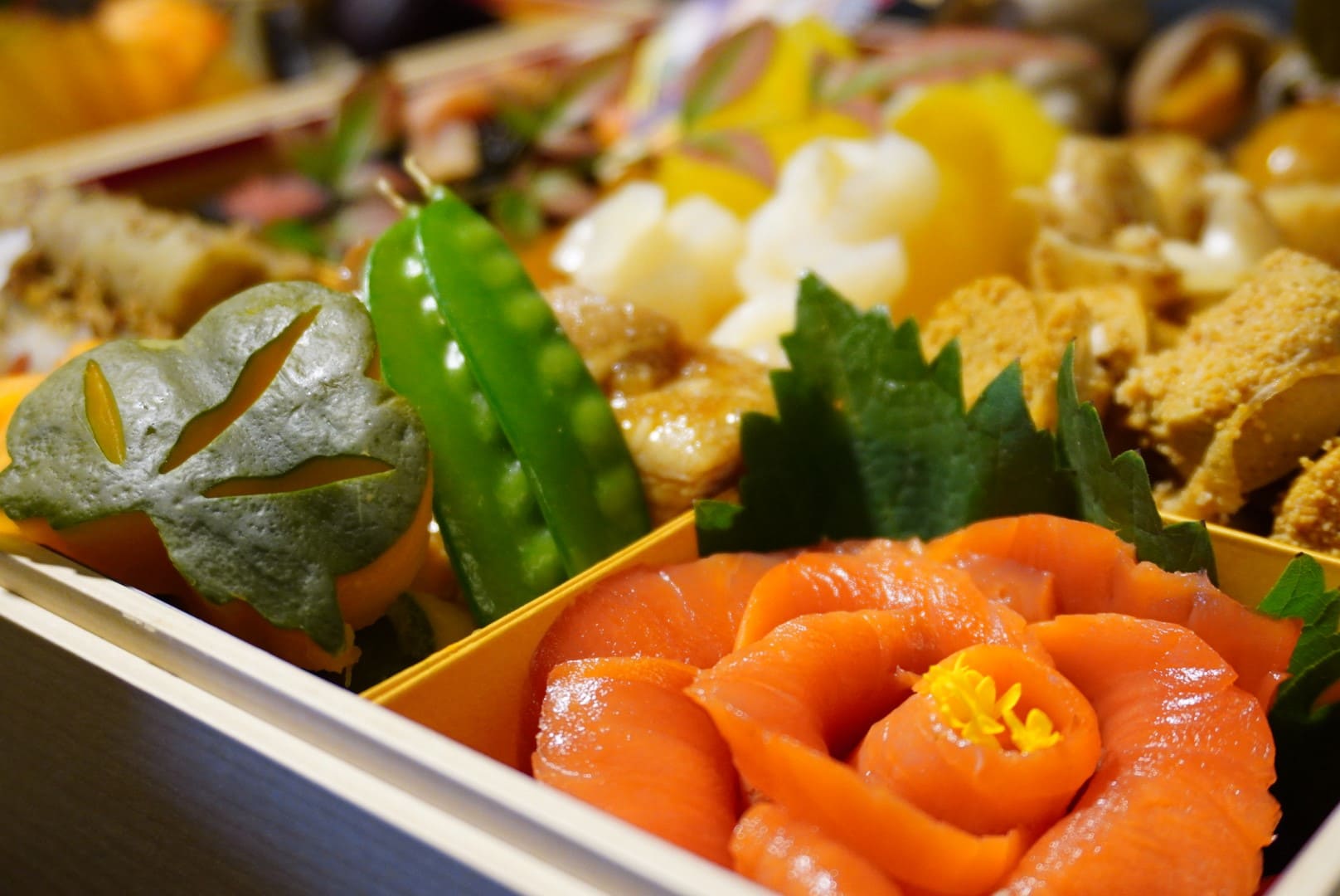 おせち 丹後の雅 (4~5人用)42品 冷凍三段